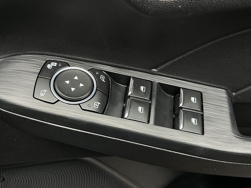 Ford Kuga Duratec Vignale - U11444