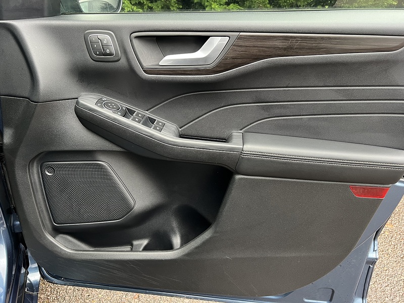 Ford Kuga Duratec Vignale - U11444