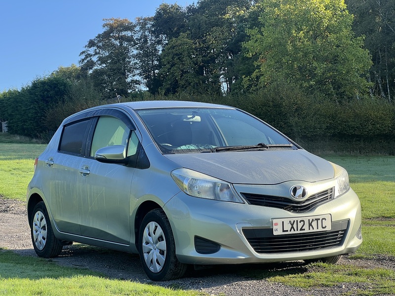 Toyota Vitz  - U11445