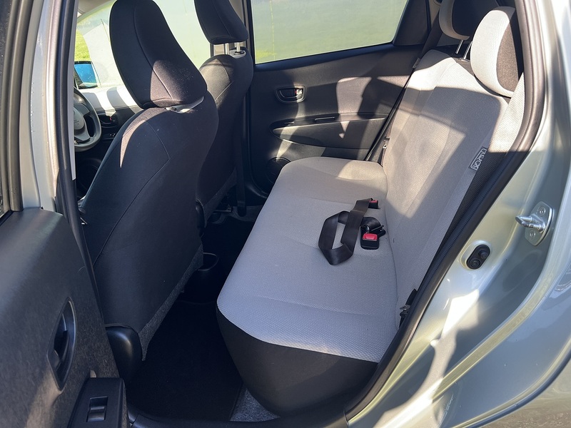 Toyota Vitz  - U11445