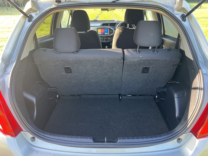Toyota Vitz  - U11445