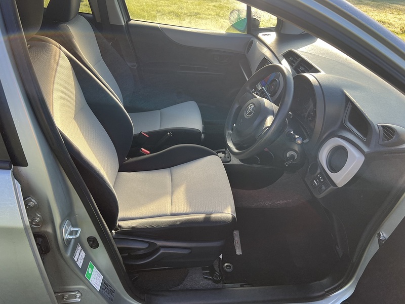 Toyota Vitz  - U11445