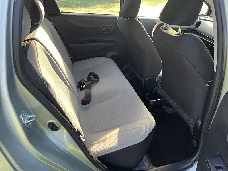 Toyota Vitz  - U11445