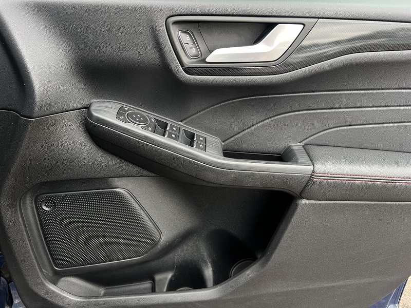 Ford Kuga EcoBoost Duratec ST-Line - U11446