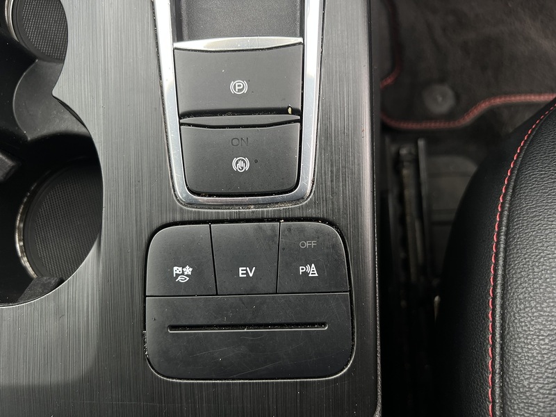 Ford Kuga EcoBoost Duratec ST-Line - U11446