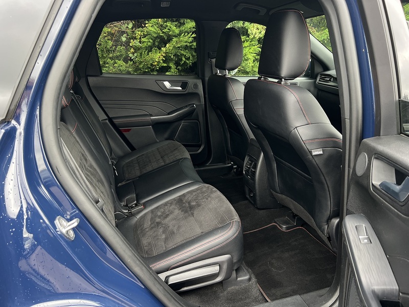 Ford Kuga EcoBoost Duratec ST-Line - U11446