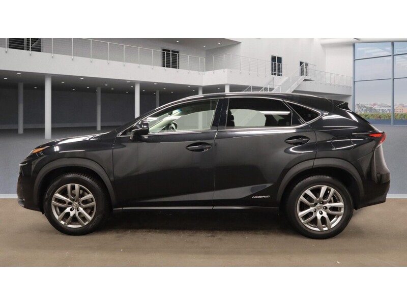 Lexus NX 300h Luxury - U11448