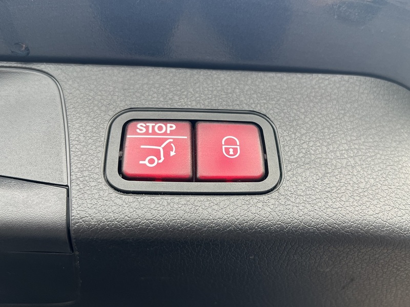 Mercedes-Benz GLB GLB220d AMG Line - U11452