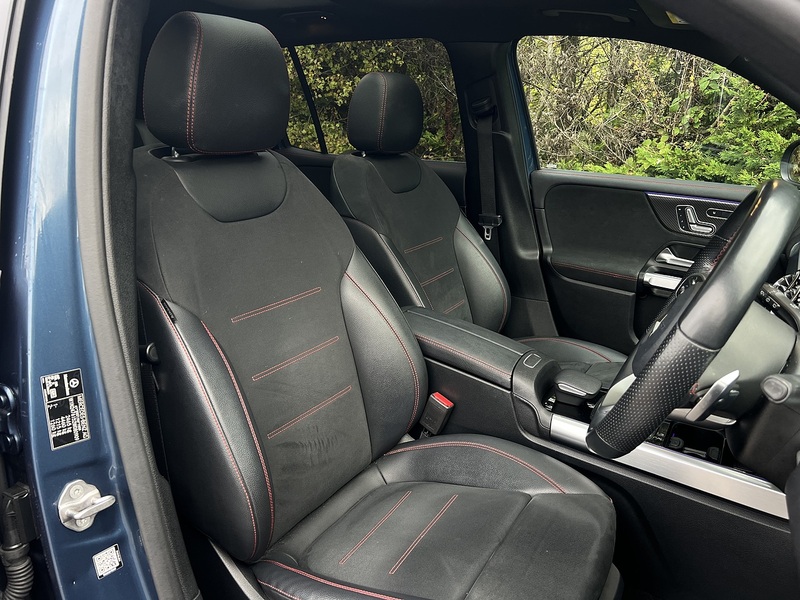 Mercedes-Benz GLB GLB220d AMG Line - U11452