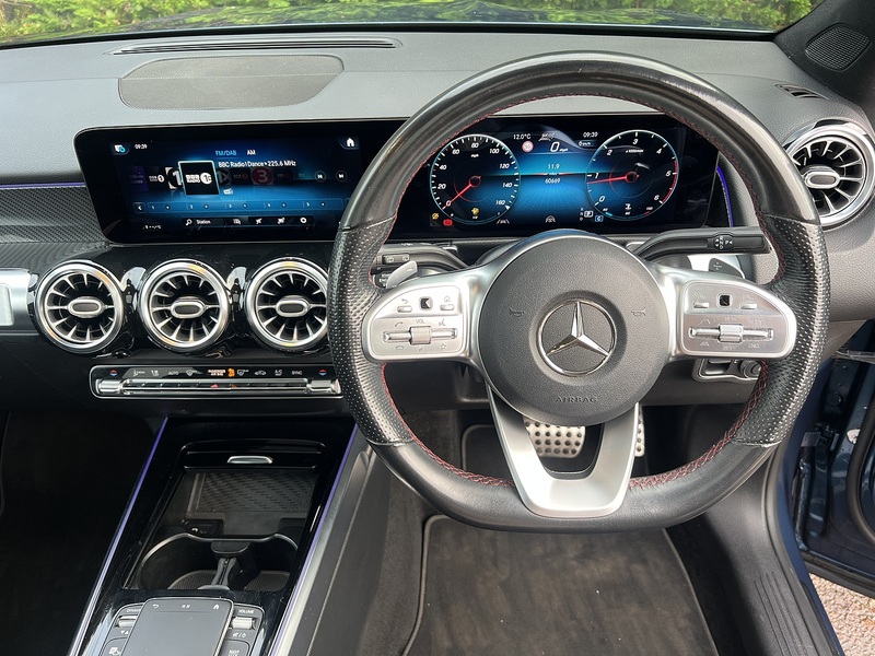 Mercedes-Benz GLB GLB220d AMG Line - U11452