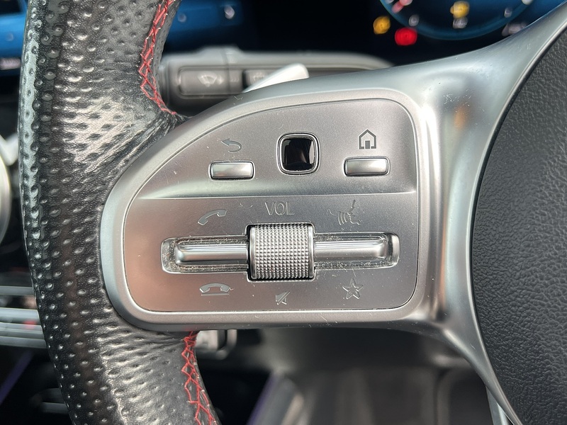 Mercedes-Benz GLB GLB220d AMG Line - U11452