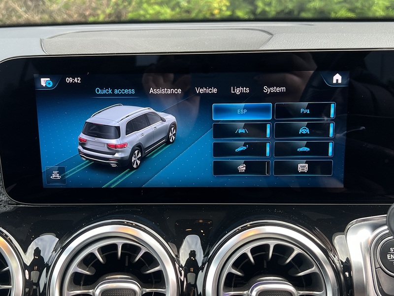 Mercedes-Benz GLB GLB220d AMG Line - U11452