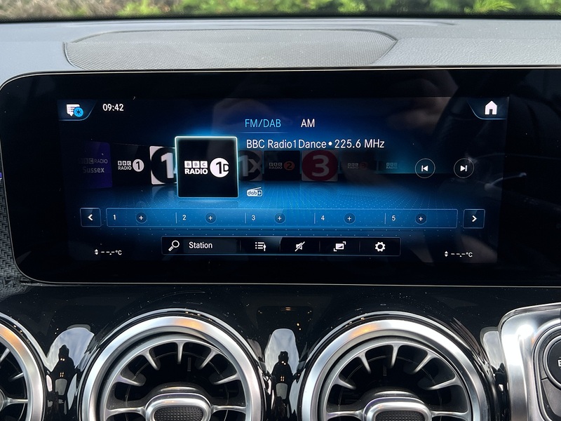 Mercedes-Benz GLB GLB220d AMG Line - U11452