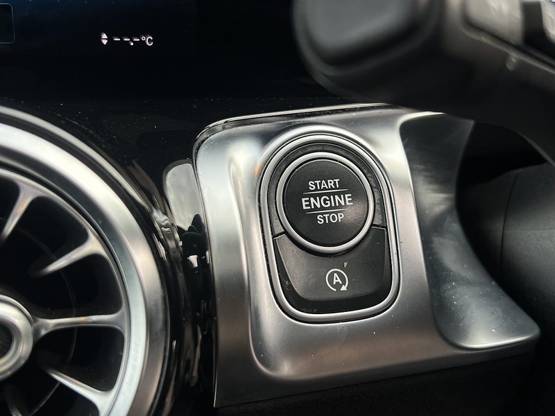 Mercedes-Benz GLB GLB220d AMG Line - U11452