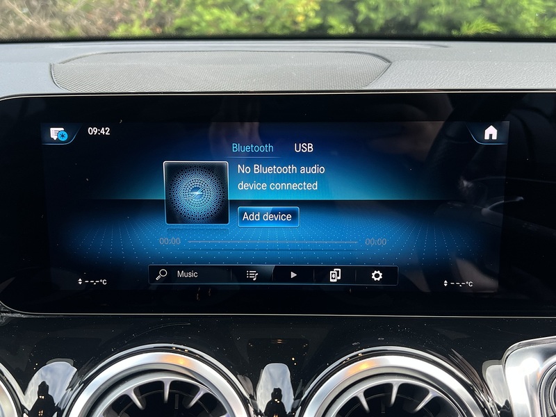 Mercedes-Benz GLB GLB220d AMG Line - U11452