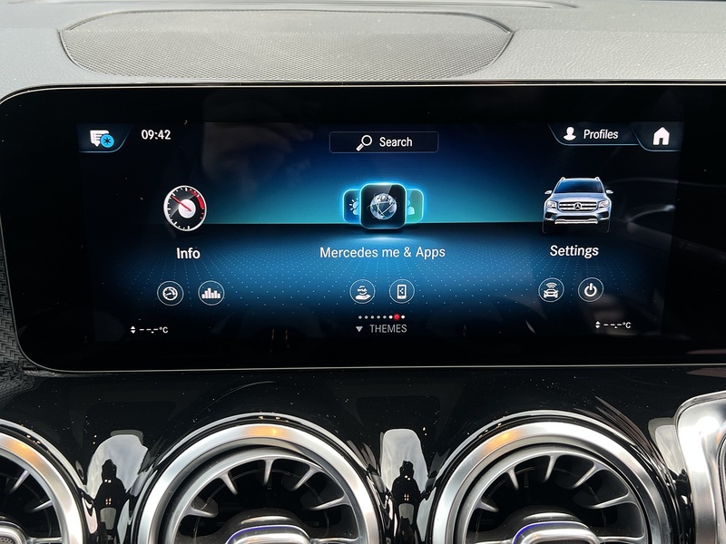 Mercedes-Benz GLB GLB220d AMG Line - U11452