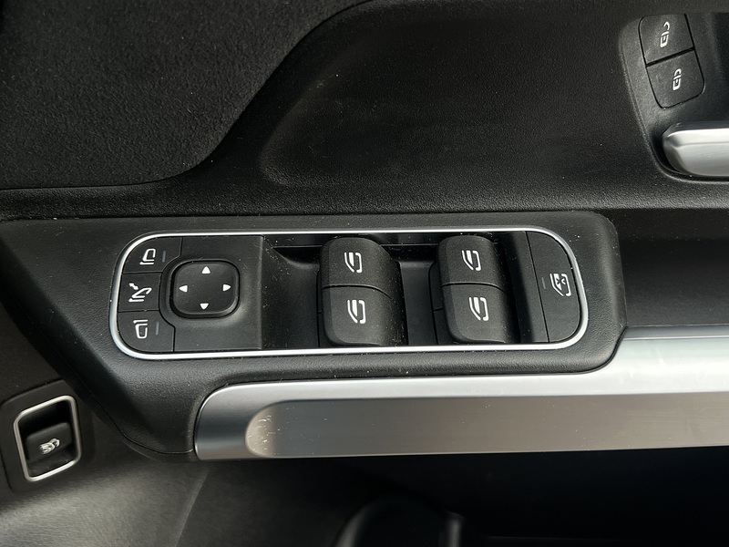 Mercedes-Benz GLB GLB220d AMG Line - U11452