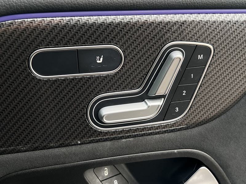 Mercedes-Benz GLB GLB220d AMG Line - U11452