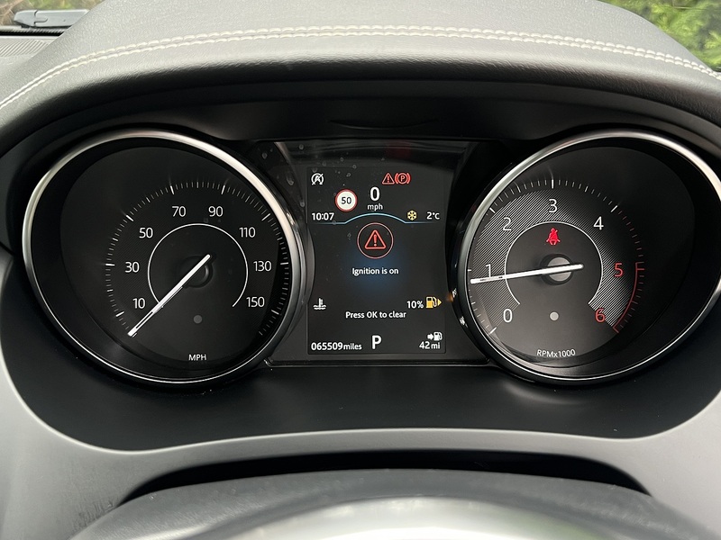 Jaguar E-PACE D150 R-Dynamic S - U11453