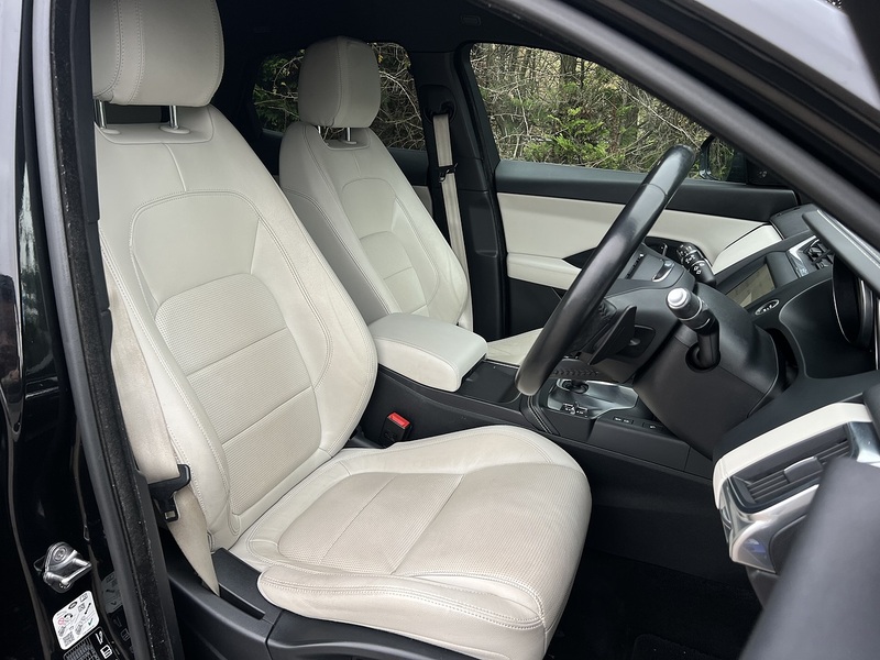 Jaguar E-PACE D150 R-Dynamic S - U11453