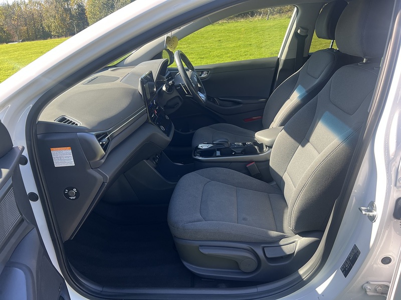 Hyundai IONIQ Premium - U11455
