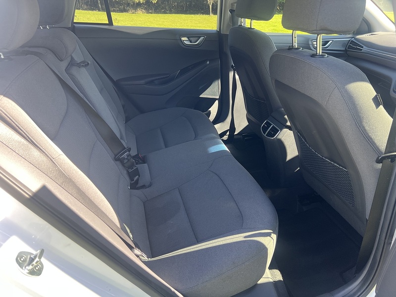 Hyundai IONIQ Premium - U11455