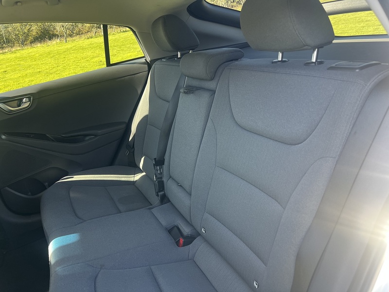 Hyundai IONIQ Premium - U11455