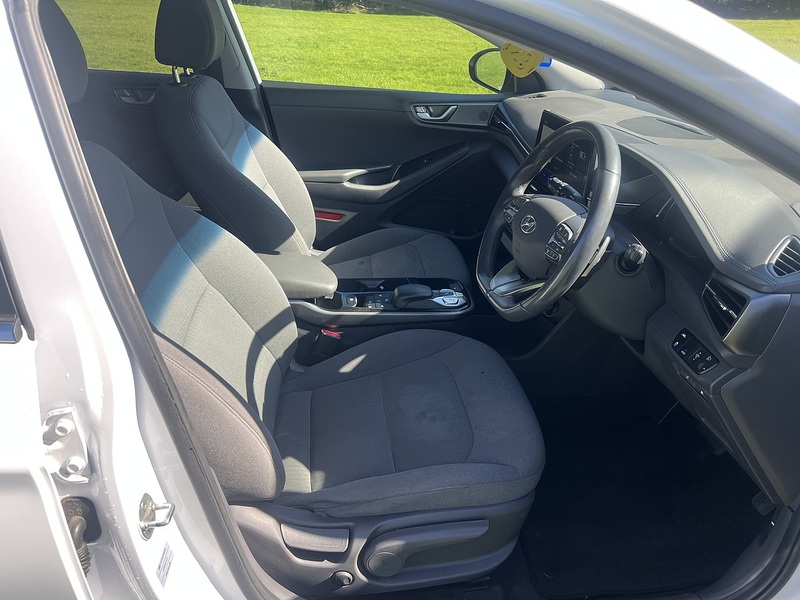 Hyundai IONIQ Premium - U11455