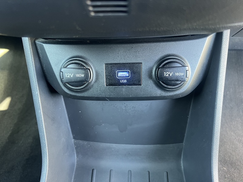 Hyundai IONIQ Premium - U11455