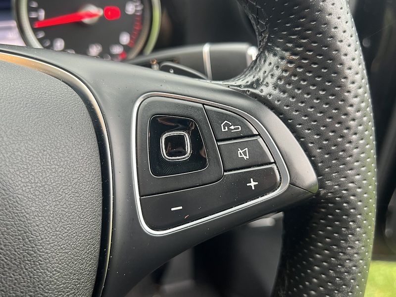 Mercedes-Benz E Class E200d SE - U11457