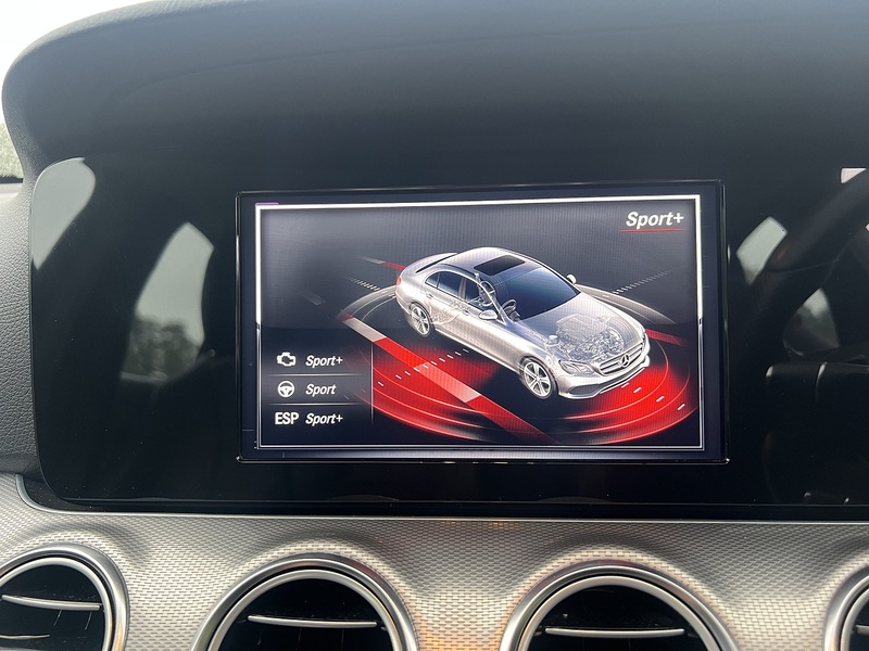 Mercedes-Benz E Class E200d SE - U11457