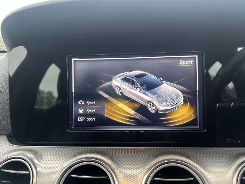 Mercedes-Benz E Class E200d SE - U11457