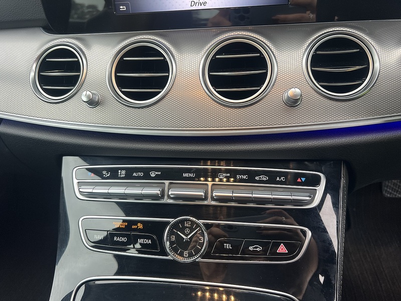 Mercedes-Benz E Class E200d SE - U11457