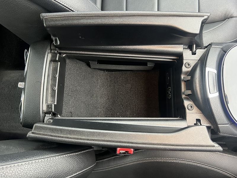 Mercedes-Benz E Class E200d SE - U11457