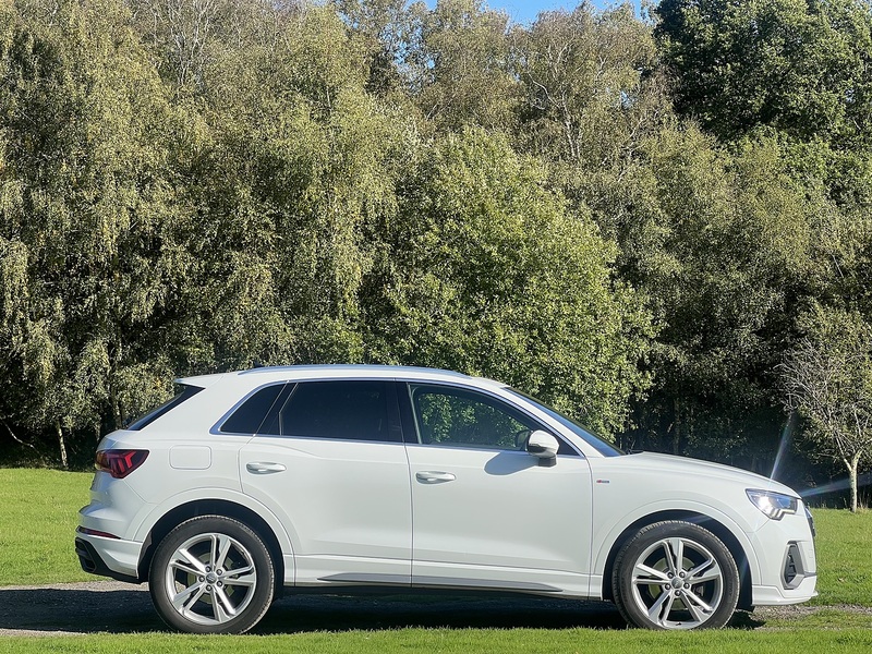 Audi Q3 TDI S line - U11460