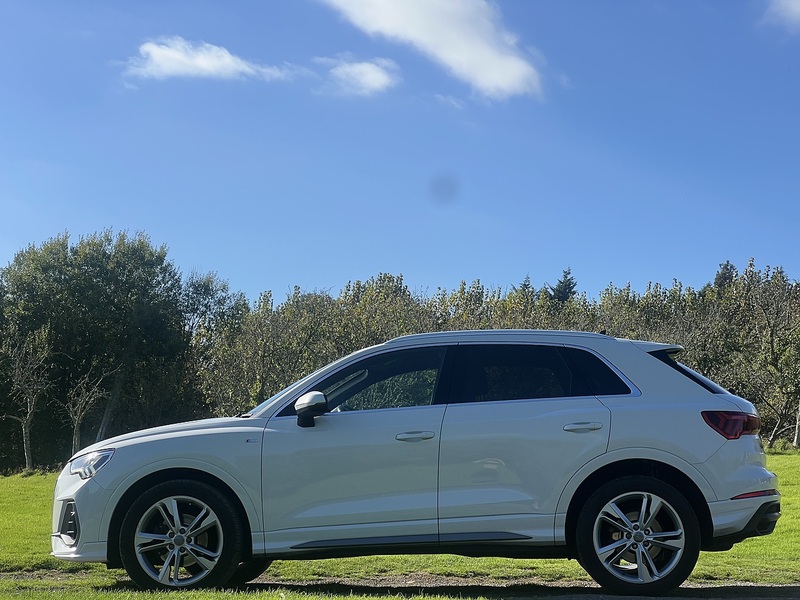 Audi Q3 TDI S line - U11460