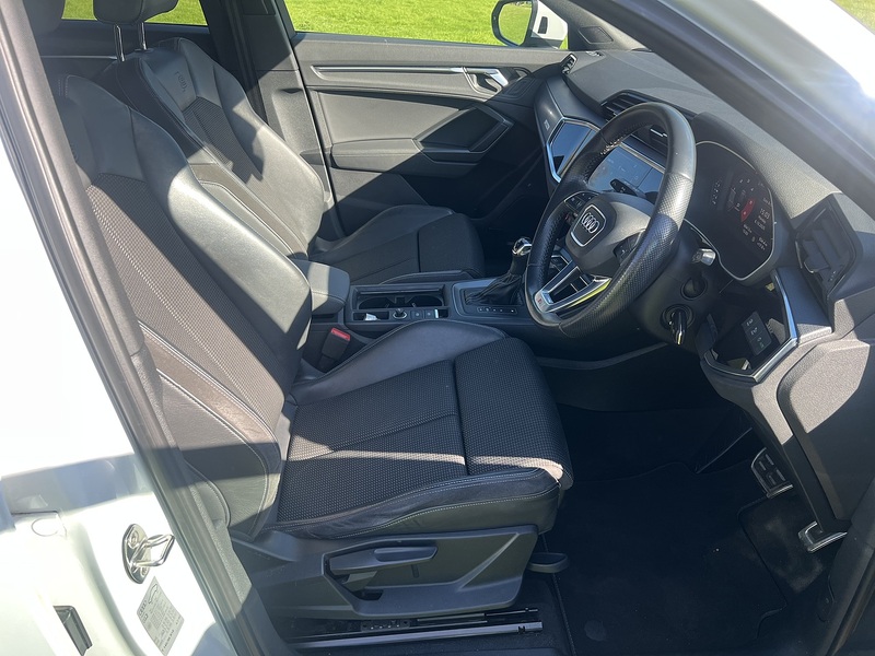 Audi Q3 TDI S line - U11460