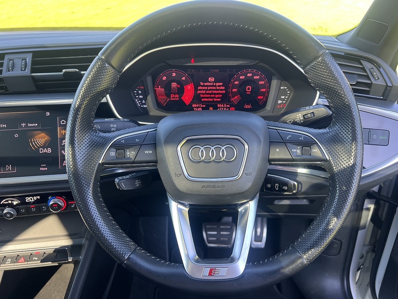 Audi Q3 TDI S line - U11460