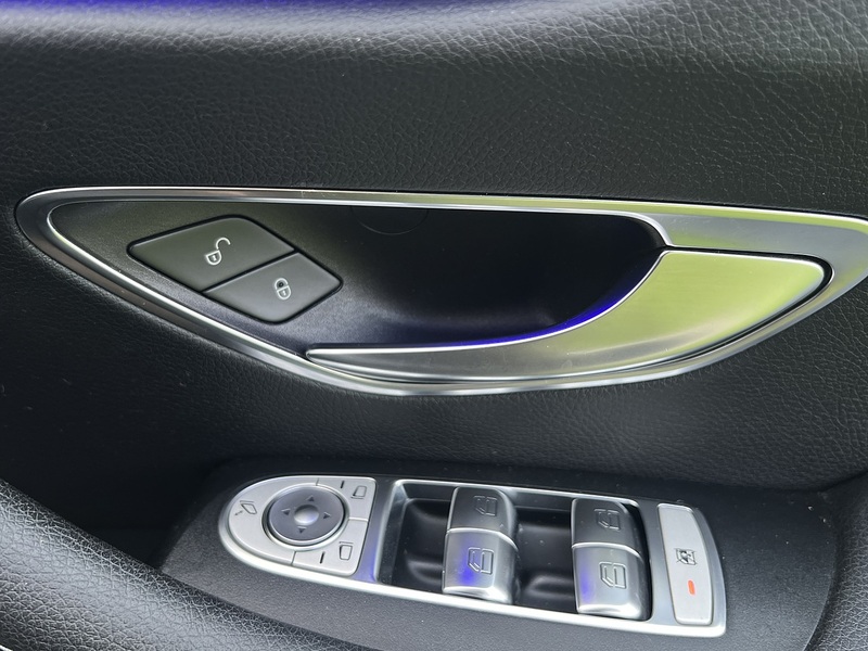 Mercedes-Benz E Class E220d AMG Line - U11461