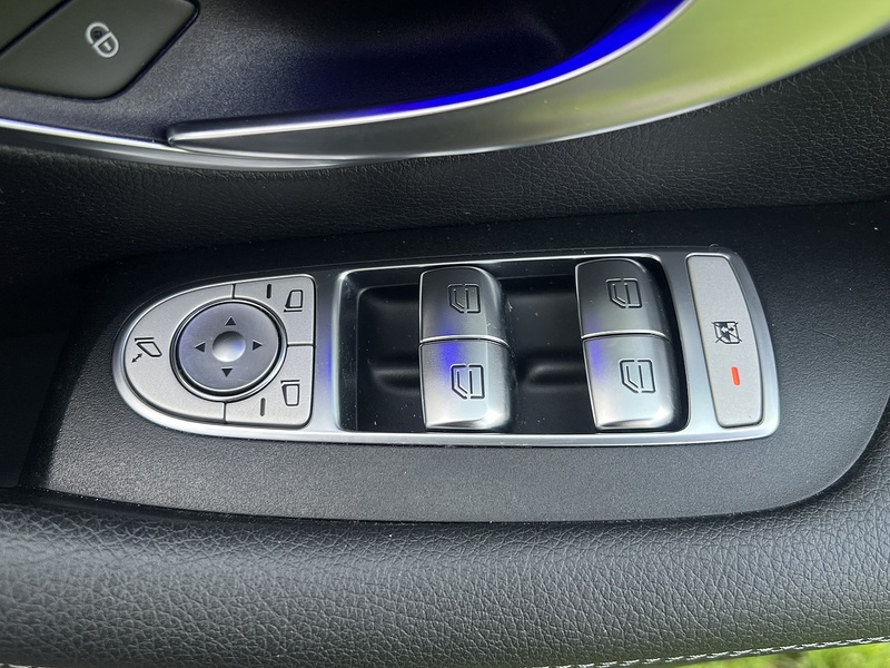 Mercedes-Benz E Class E220d AMG Line - U11461