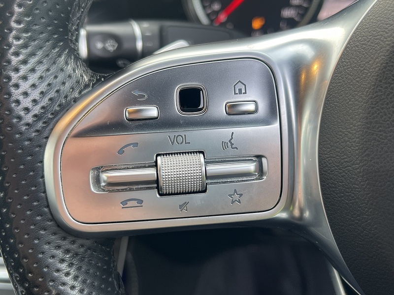 Mercedes-Benz E Class E220d AMG Line - U11461