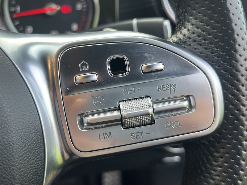 Mercedes-Benz E Class E220d AMG Line - U11461