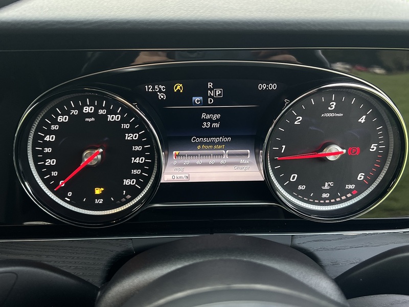 Mercedes-Benz E Class E220d AMG Line - U11461