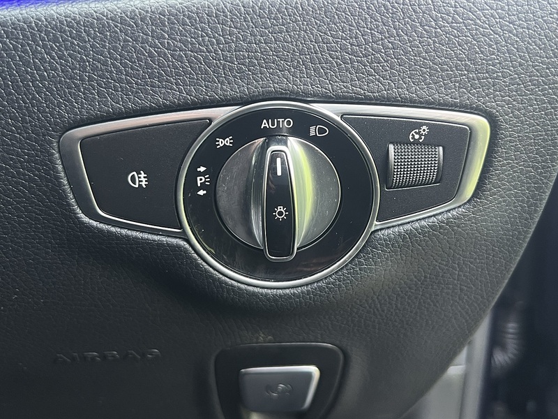 Mercedes-Benz E Class E220d AMG Line - U11461