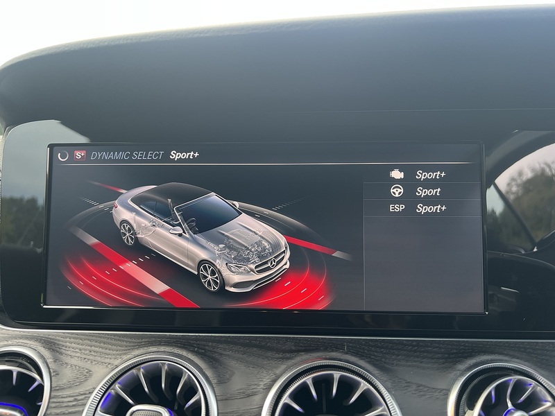 Mercedes-Benz E Class E220d AMG Line - U11461