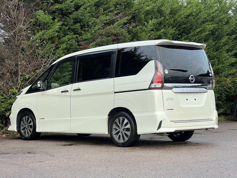 Nissan Serena Highway Star V Selection - U11466