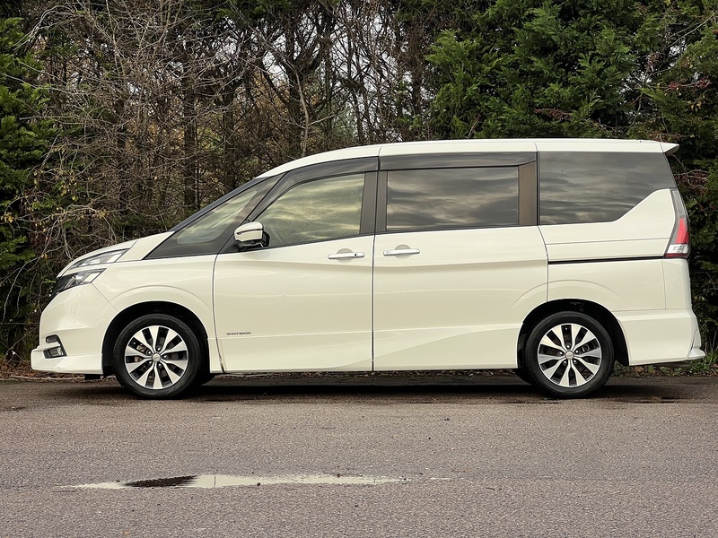 Nissan Serena Highway Star V Selection - U11466