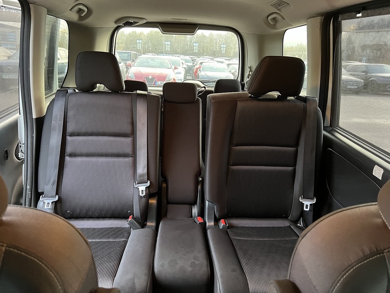Nissan Serena Highway Star V Selection - U11466