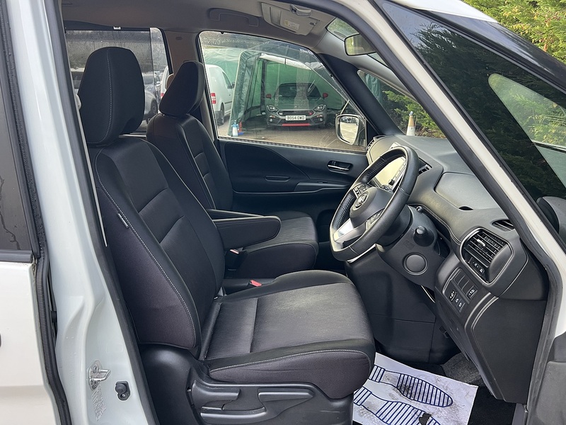 Nissan Serena Highway Star V Selection - U11466