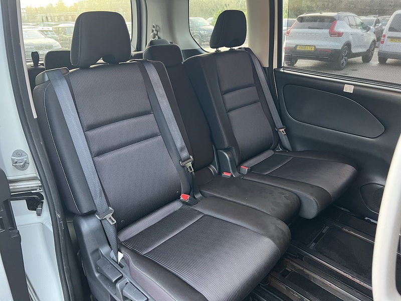 Nissan Serena Highway Star V Selection - U11466